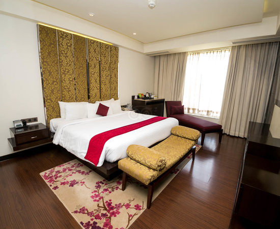 Cozy stay with pool, garden & private space--Jaipur