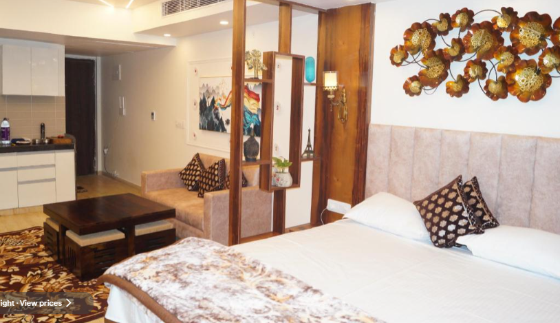 Gold Lush Homestay near SMS Hospital-Near Hospitals-Jaipur